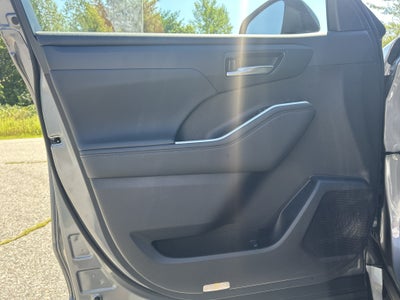 2026 Toyota Highlander Hybrid XLE
