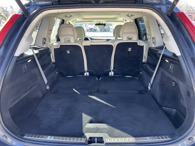 2020 Volvo XC90 Momentum