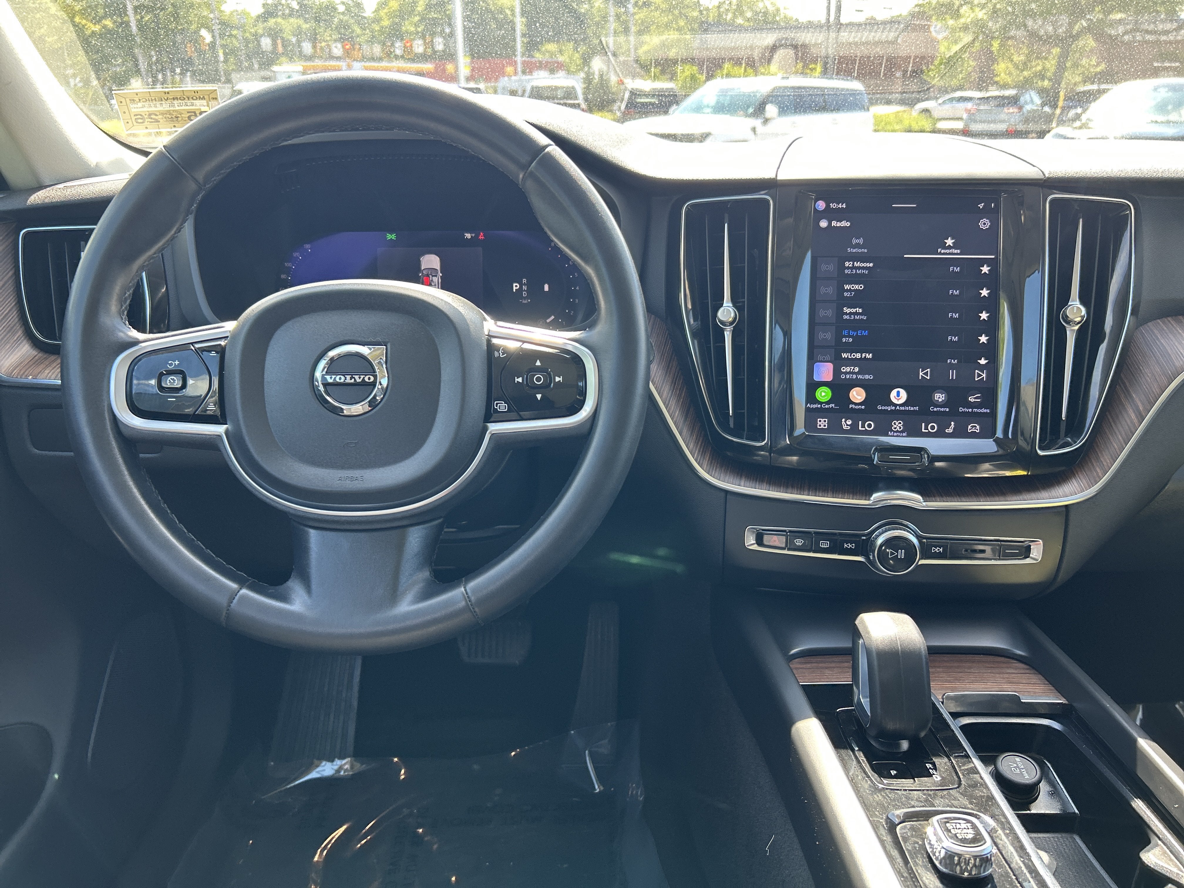 2023 Volvo XC60 Plus Bright Theme